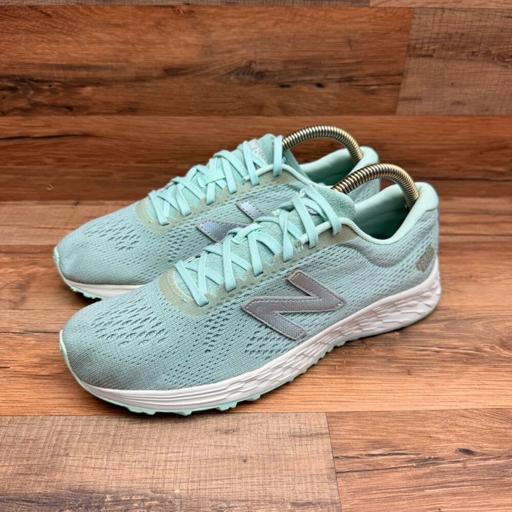 New Balance Women size 9.5 Running Shoes Fresh Foam Arishi green sneakers
